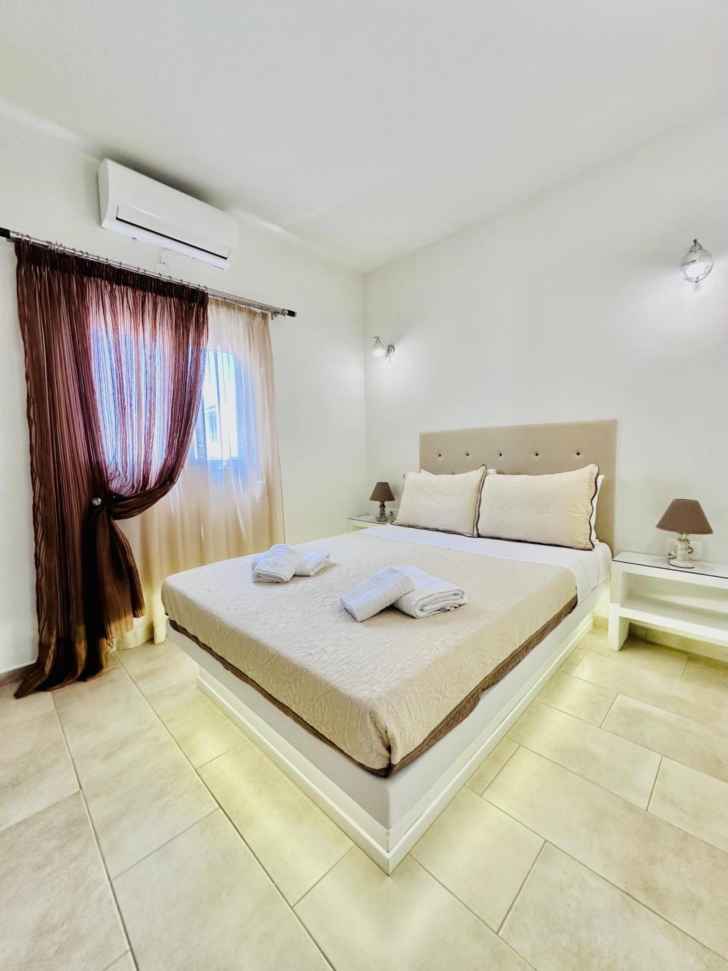 Xrysanthis Home Emporio  Rom bilde